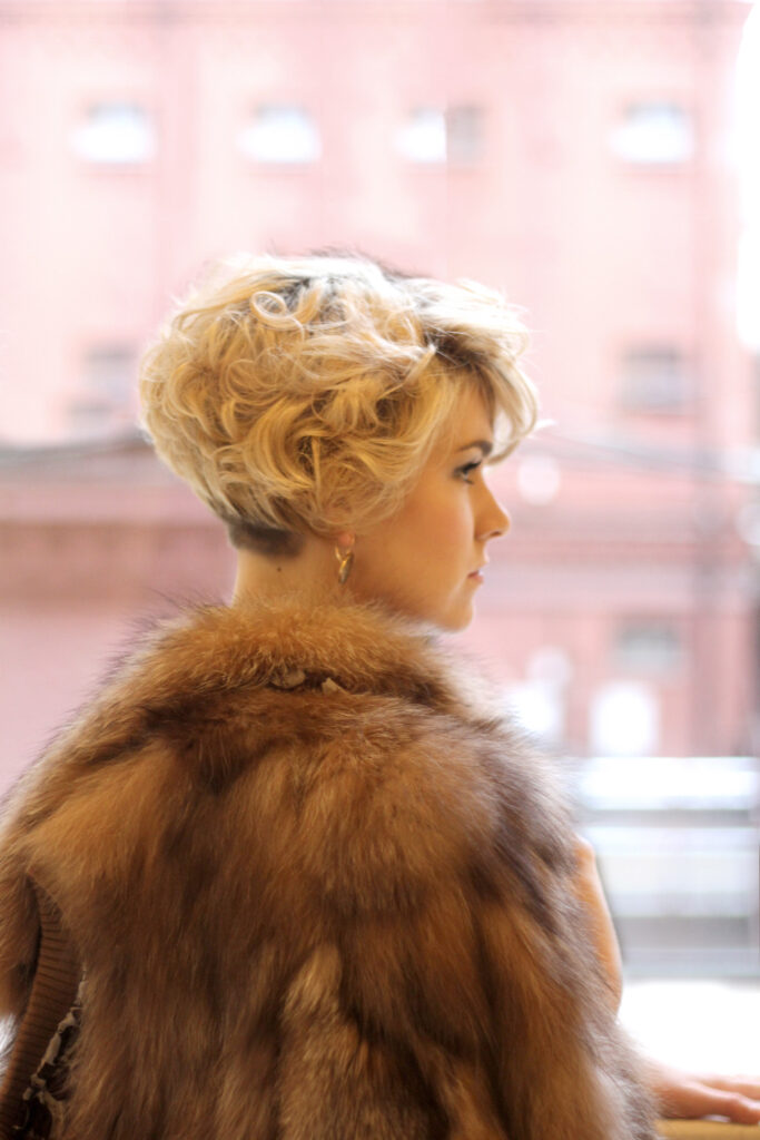 Женская-стрижка-мелирование-на-шапочке-Настя-Пожилова-16