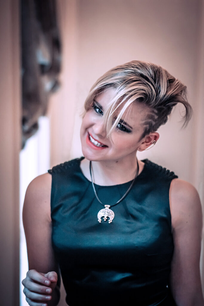 Женская-стрижка-мелирование-на-шапочке-Настя-Пожилова-36